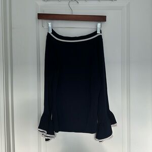 Dark blue top. Loved the sleeves!